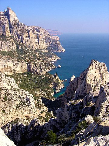File:Calanques.jpg