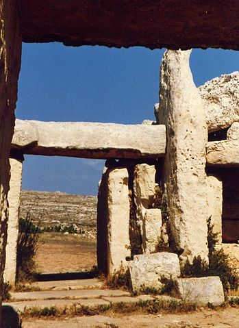 File:Malta 16 Mnajdra.jpg