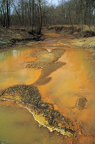 File:Iron hydroxide precipitate in stream.jpg
