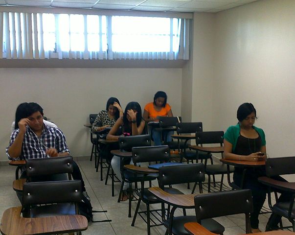 File:HighSchoolPanama.jpg