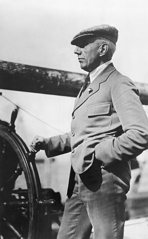 File:Roald Amundsen2.jpg