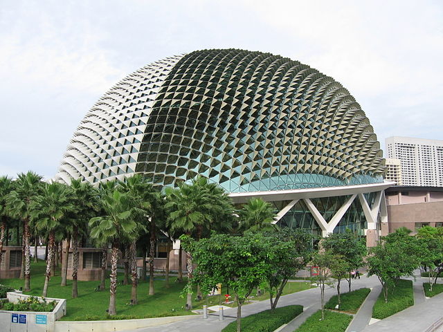 File:The Esplanade 4, Singapore, Dec 05.JPG