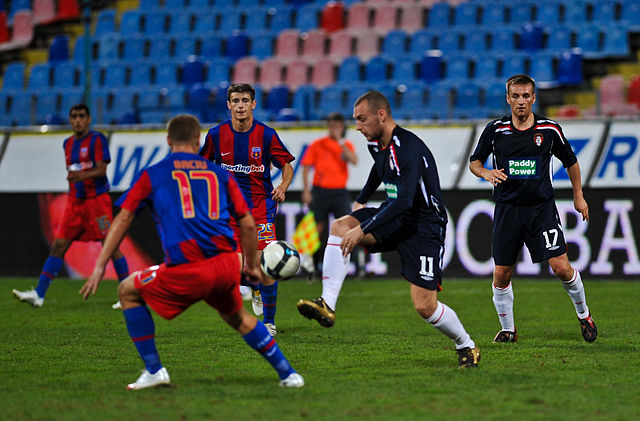 File:Steaua Bucharest V St Patrick's Athleitc.jpg