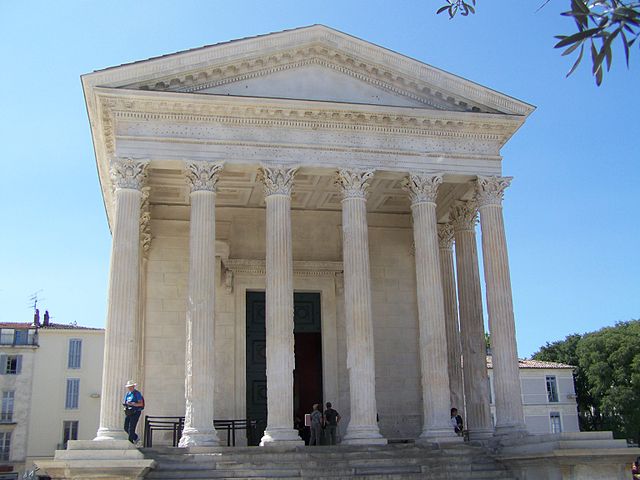 File:Maison Carrée (Nîmes).JPG