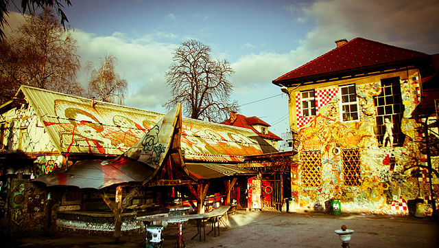 File:Metelkova mesto6.jpg