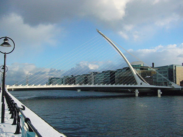 File:Calatrava-bridge dublin.JPG