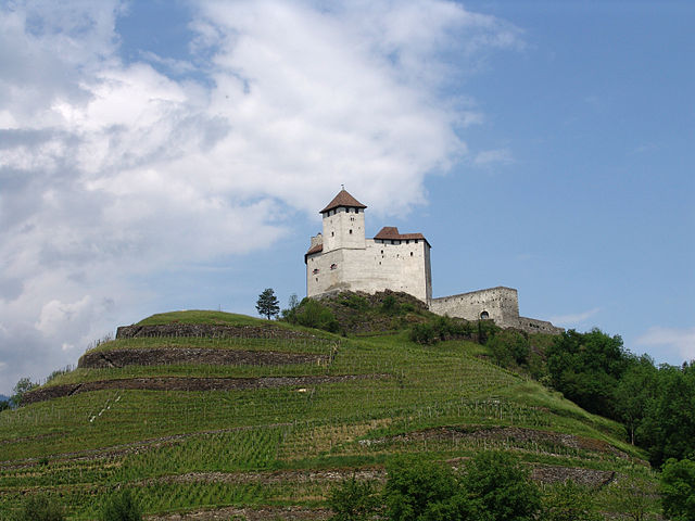 File:Balzers FL-Burg Gutenberg.JPG