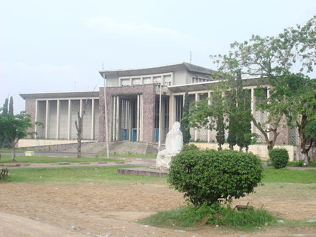 File:Universit&eacute; de Kinshasa (Unikin1).JPG