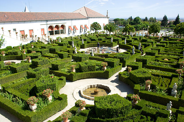 File:Jardim do Pa&ccedil;o Episcopal.jpg