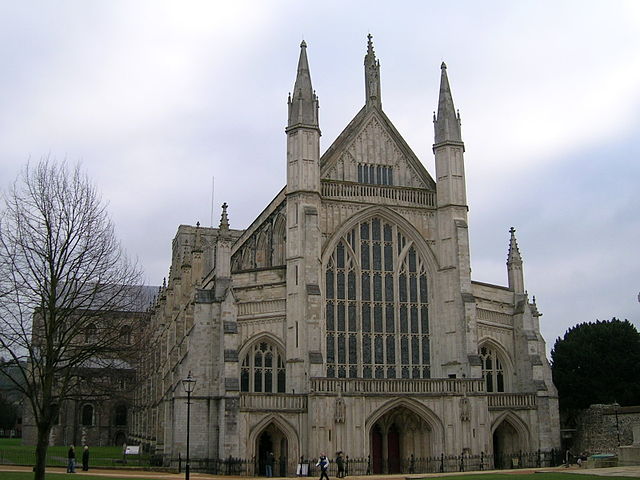 File:Winchester Cathedral.JPG