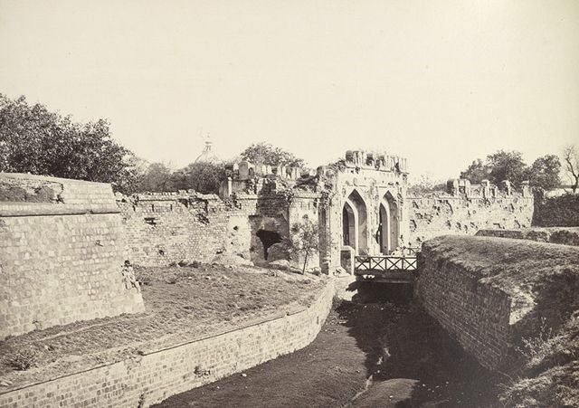 File:1857 cashmeri gate delhi.jpg