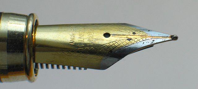 File:Fountain-pen-nib.jpg