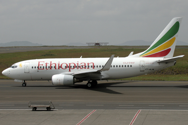 File:Ethiopian Airlines Boeing 737-700 ET-ALM ADD 2010-6-14.png