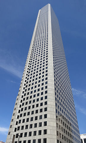 File:JPMorgan Chase Tower, Houston, Texas.jpg