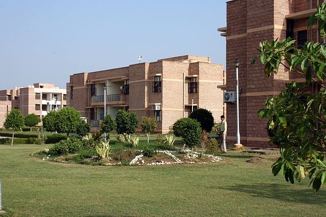 File:Iitjhostels.JPG