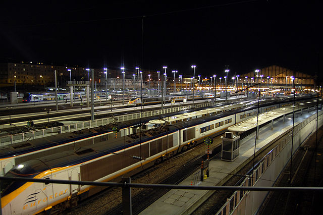 File:DSC 7230-voies-de-la-gare-d.jpg