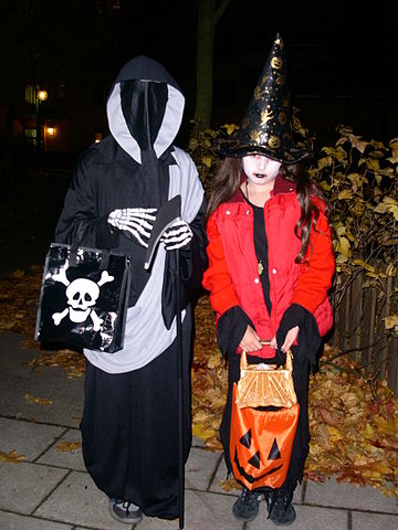 File:Trick or treat in sweden.jpeg