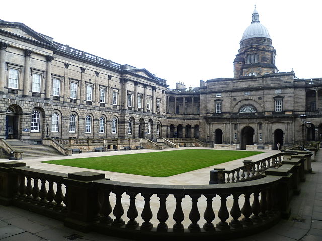 File:Old College quadrangle, Edinburgh.JPG