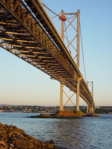 File:ForthRoadBridgeFromNorth TakenByEuchiasmus.JPG