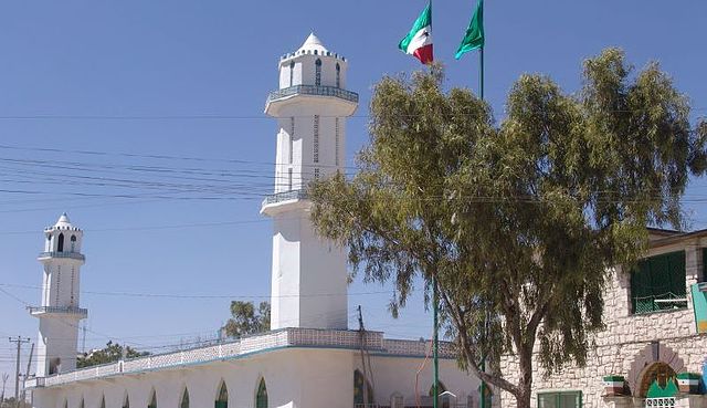 File:Mosque in Hargeisa.jpg