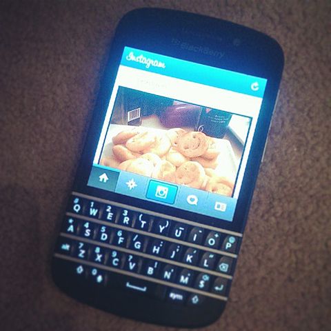 File:BlackBerry Q10.jpg