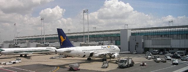 File:Rom Fiumicino 01.jpg