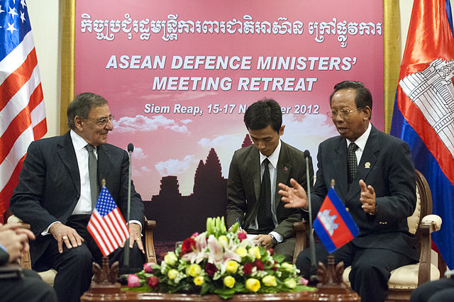 File:Secretary of Defense Leon E. Panetta, left, meets with Cambodian Minister of National Defence Gen. Tea Banh, right, during the Association of Southeast Asian Nations defense ministers meeting in Siem Reap, Camb 121116-D-BW835-026.jpg