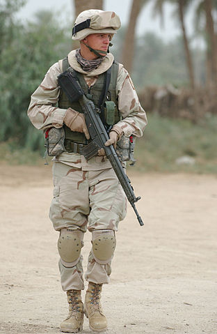 File:Latvian Soldier G3A3.jpg
