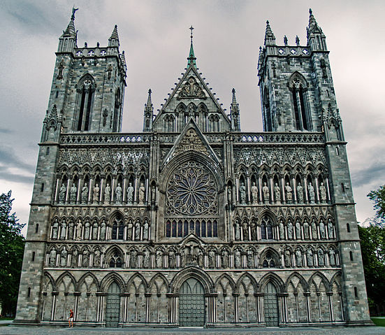 File:Nidaros-cathedral-west-front.jpg