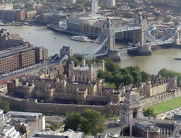 File:Tower of london from swissre.jpg