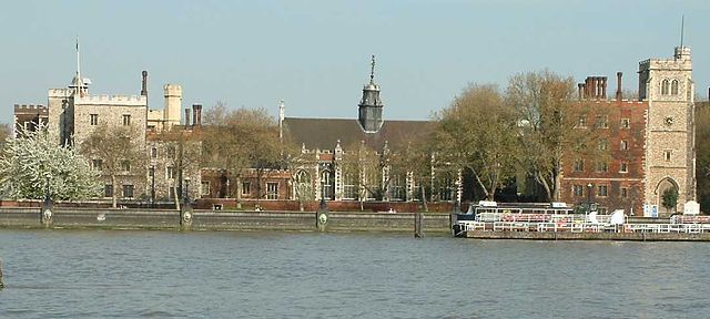 File:Lambeth Palace London 240404.jpg