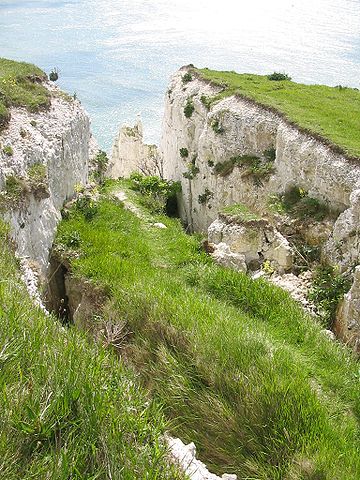 File:Cliffs of Dover erosion.jpg