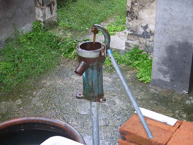 File:TapWater-china.JPG