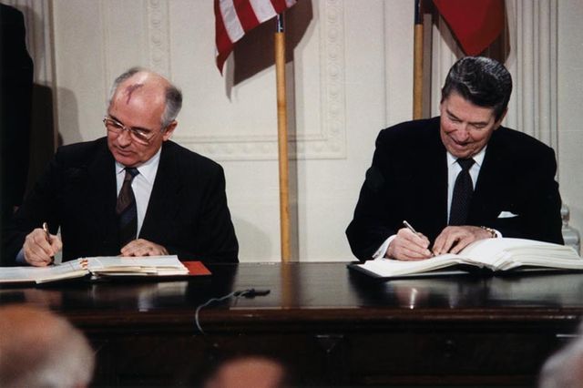 File:Reagan and Gorbachev signing.jpg