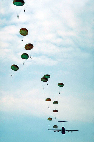 File:US Army paratroopers Fort Bragg.jpg