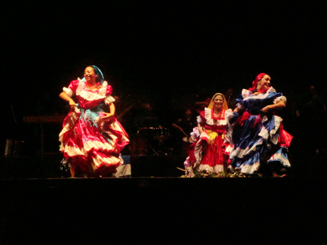 File:Ballet folklorico de El Salvador by Jesus Sanchez.png
