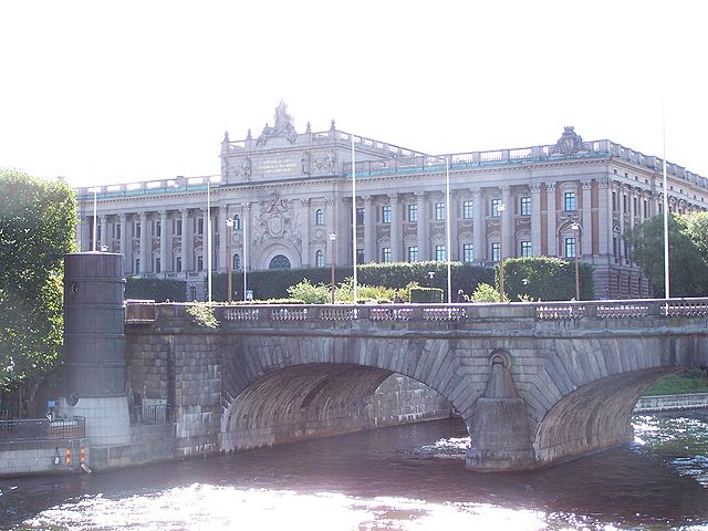 File:Riksdagshuset &Ouml;stra.jpg
