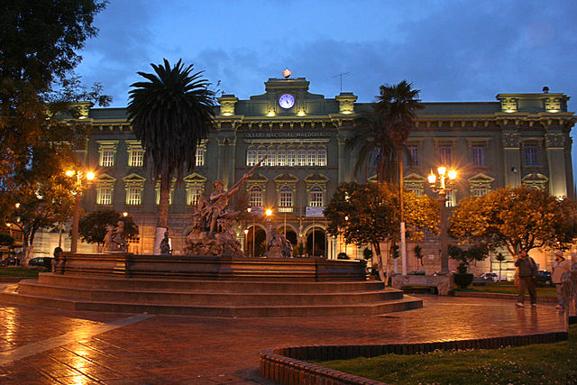 File:Colegio Maldonado Riobamba.jpg
