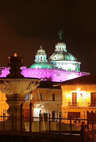 File:Quito Centro Hist&oacute;rico.JPG