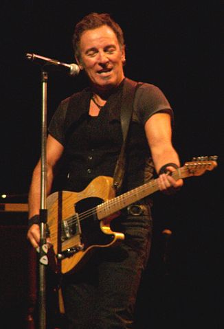 File:Springsteen with Telecaster cropped.jpg