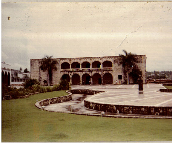 File:Alcazar de Colon2.jpg