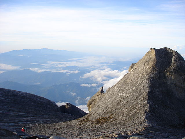 File:Kota kinabalu peak.jpg